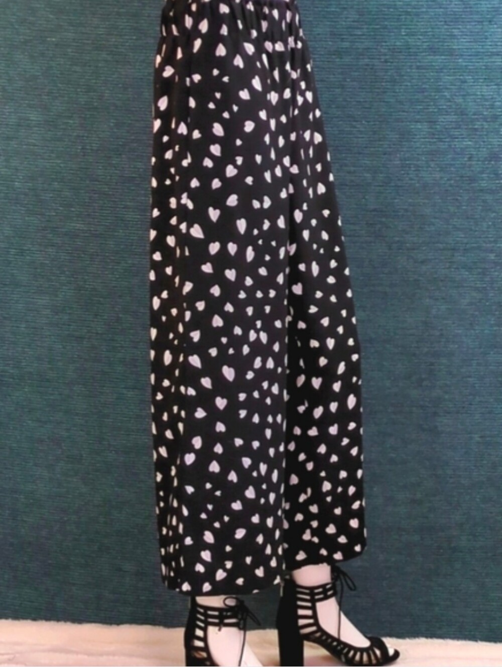 Ann Taylor Heart Print Capri Pants - Picture 7 of 15
